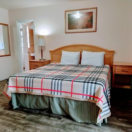 Travelers Inn - 克利尔沃特 外观 照片