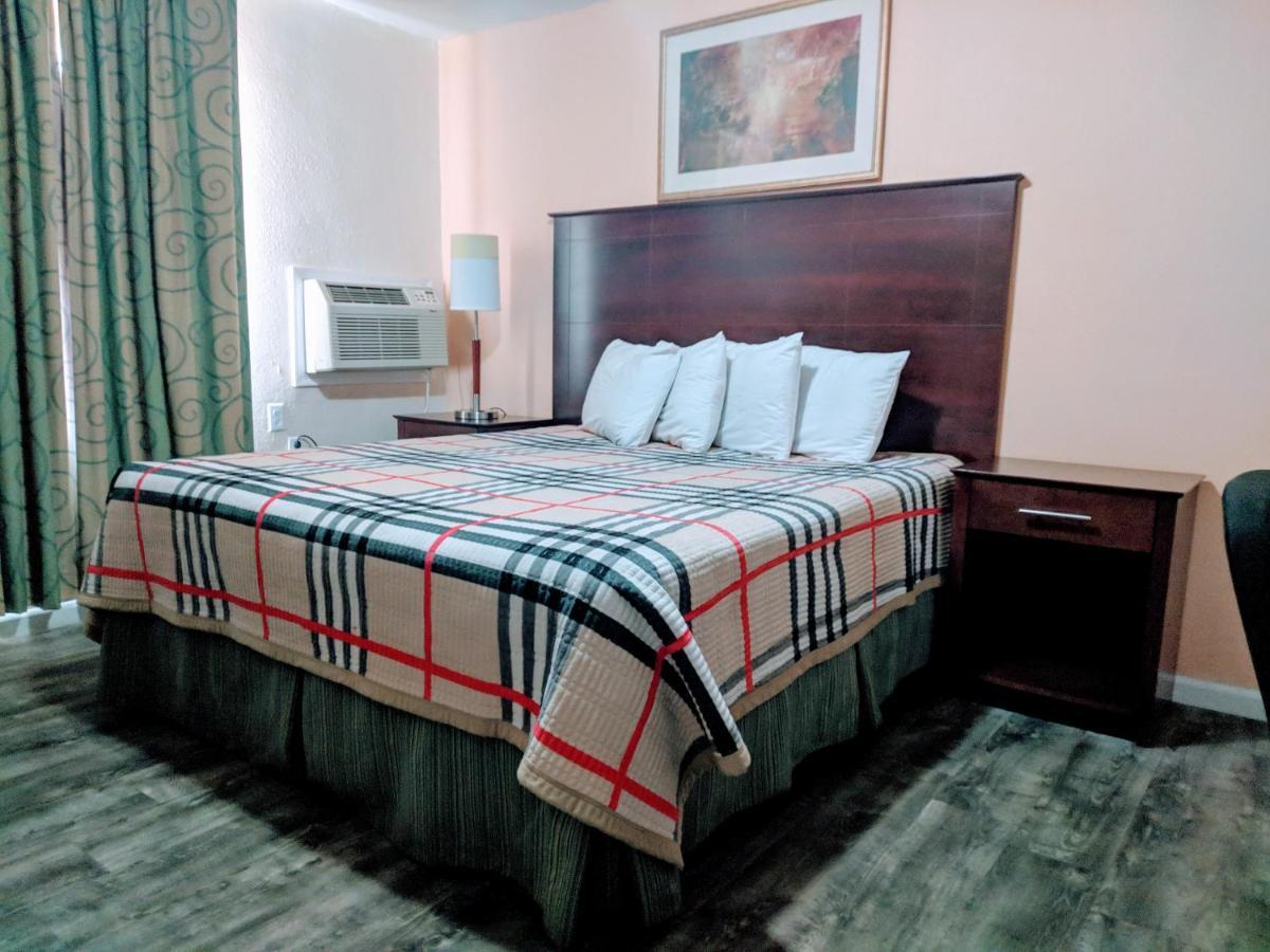 Travelers Inn - 克利尔沃特 外观 照片