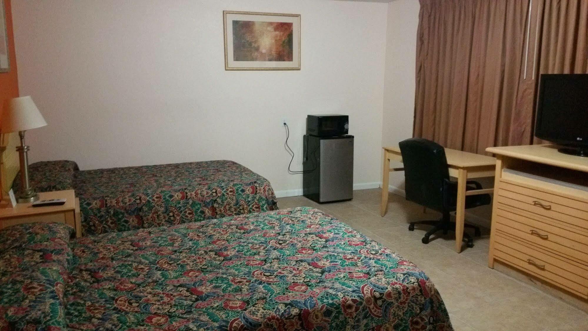 Travelers Inn - 克利尔沃特 外观 照片
